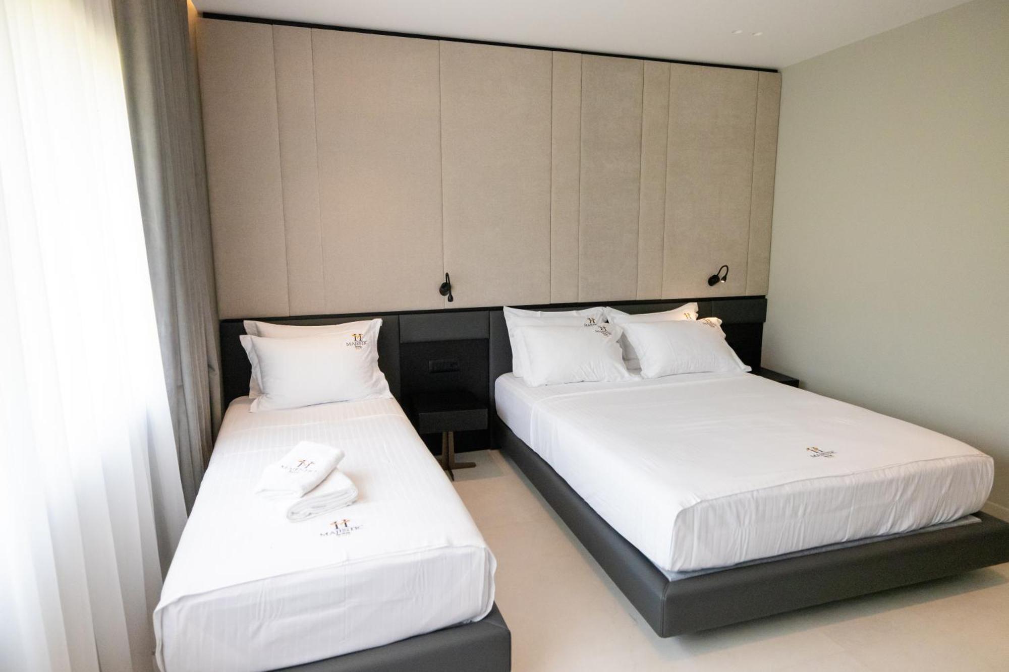 Hotel Majestic Radhimë Eksteriør billede