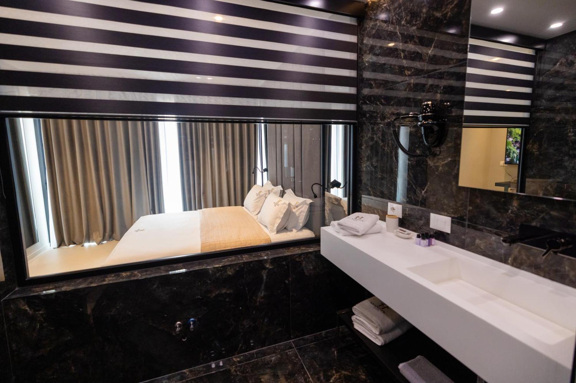 Hotel Majestic Radhimë Eksteriør billede