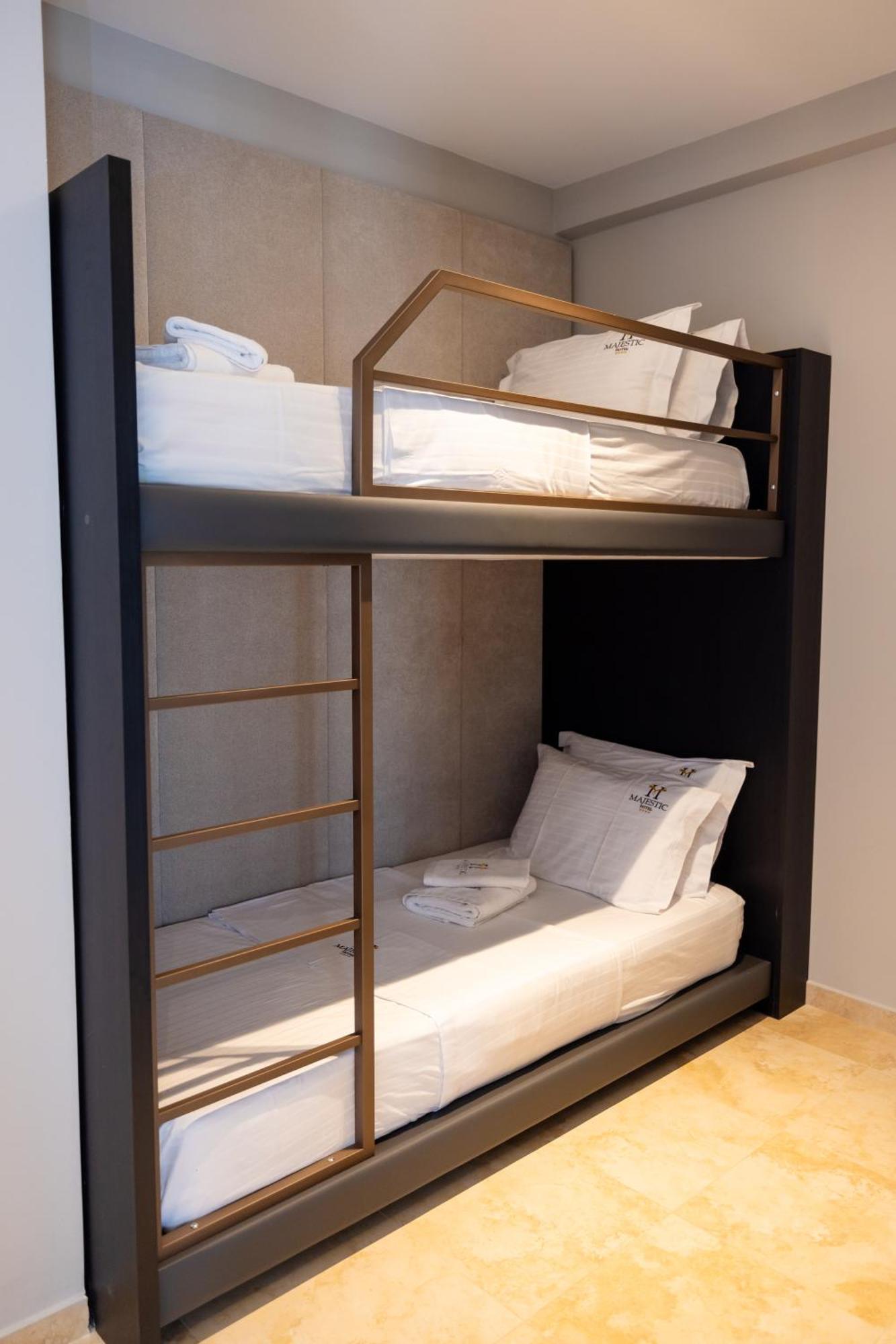 Hotel Majestic Radhimë Eksteriør billede