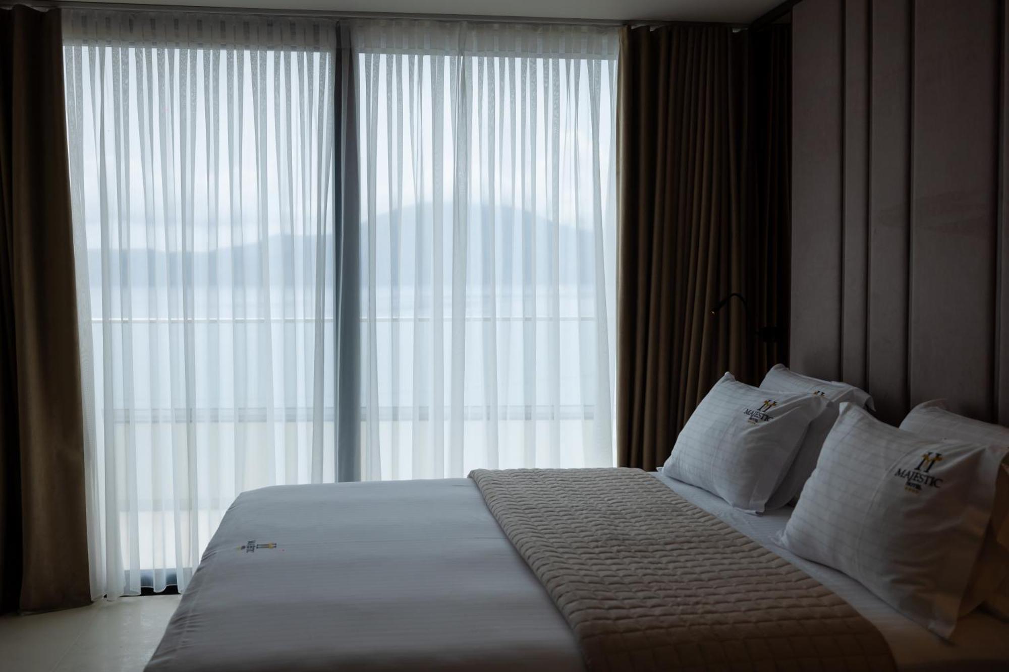 Hotel Majestic Radhimë Eksteriør billede