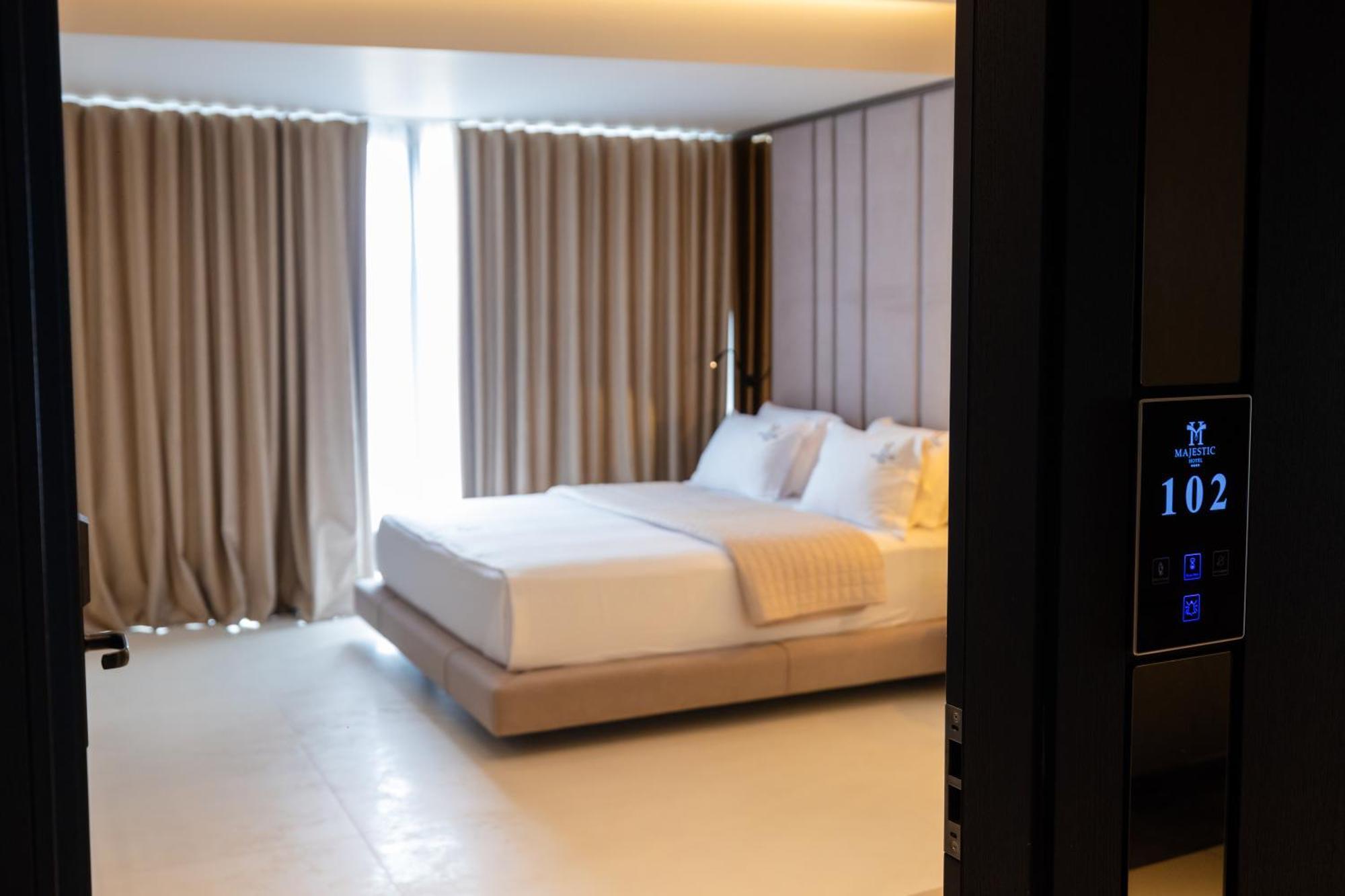 Hotel Majestic Radhimë Eksteriør billede