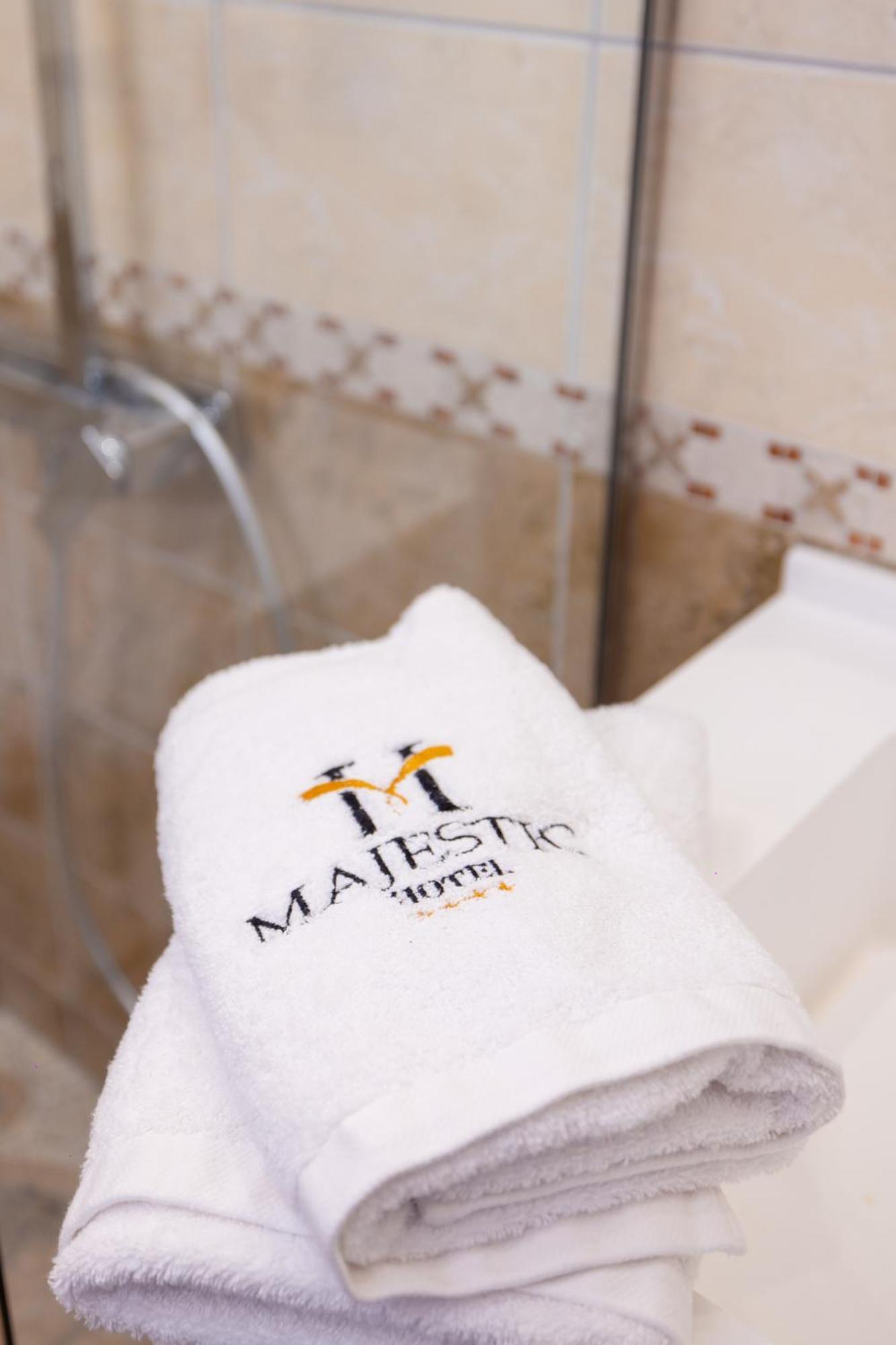 Hotel Majestic Radhimë Eksteriør billede